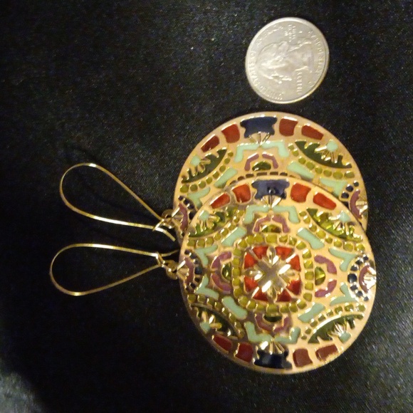 Bundle Of 3 sets of dangle earrings.1 stainglass.1hoops.1 chandelier dangles. - Picture 7 of 8